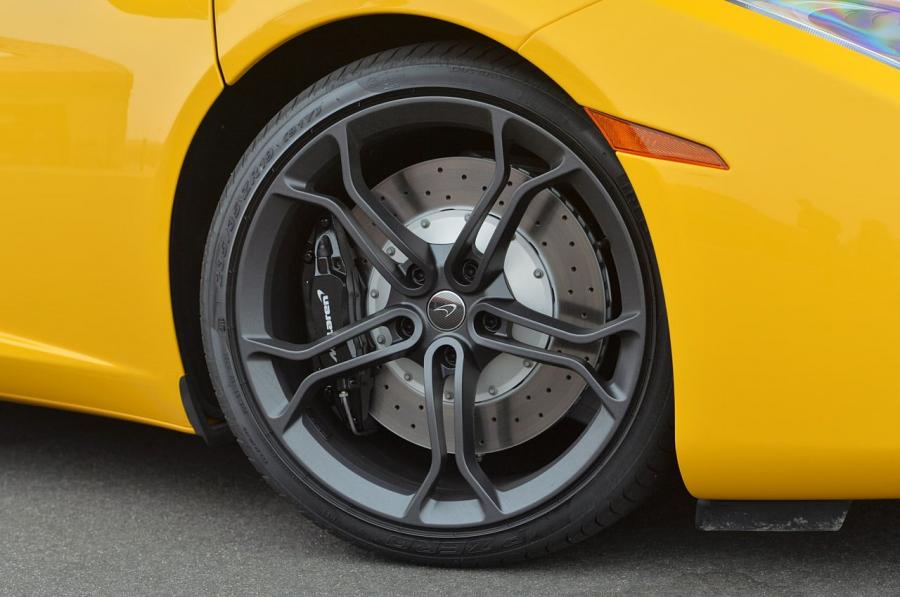  McLaren MP4-12C Spyder 2012 года  (фото 230 из 270)